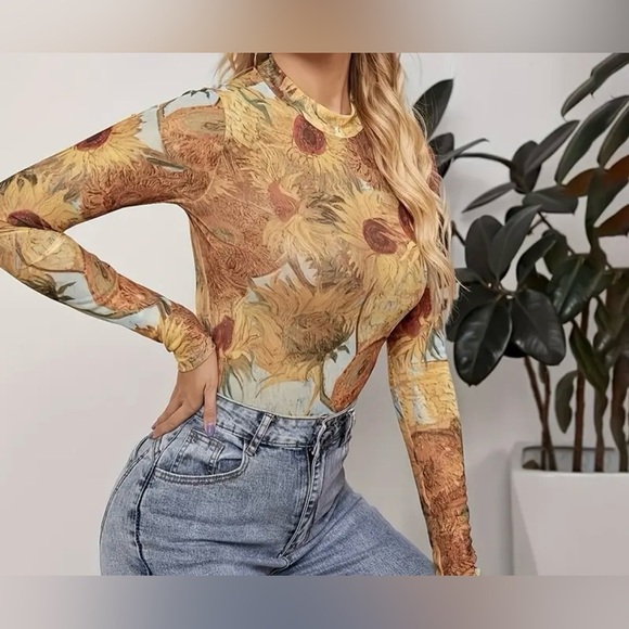 Floral Long Sleeve Women's Top - Picture 4 of 5